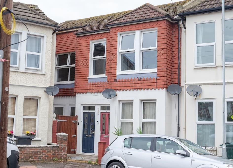 Peaceful & Spacious Family Home In Eastbourne! Extérieur photo